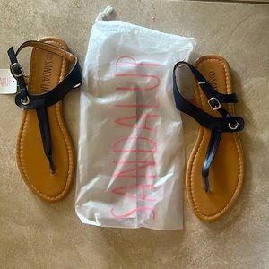 Thong navy sandals